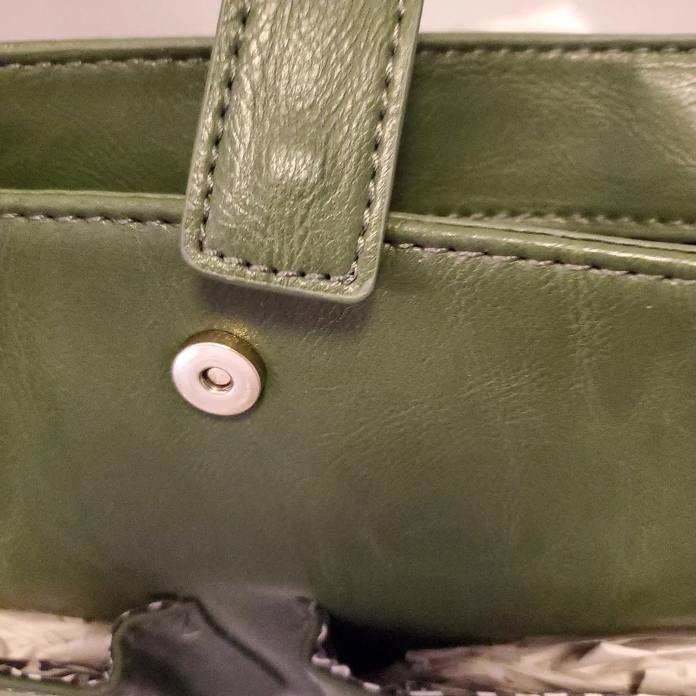 Nwt Steve Madden Black And Green Satchel